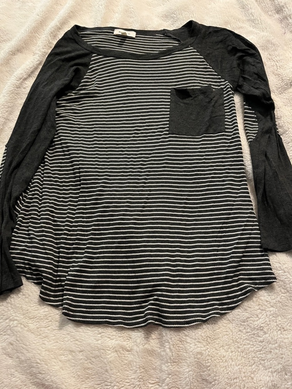 Women's Black & White Striped Long-Sleeve Pocket Tee
